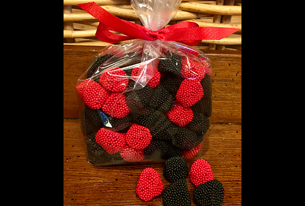 Raspberry and blackberry candies